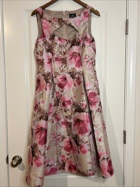 STUNNING Adrianna Papell Metallic Floral Jacquard Dress